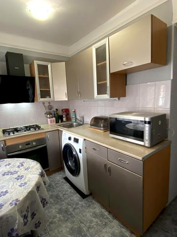 Йорданська вул. (Лайоша Гавро), 18