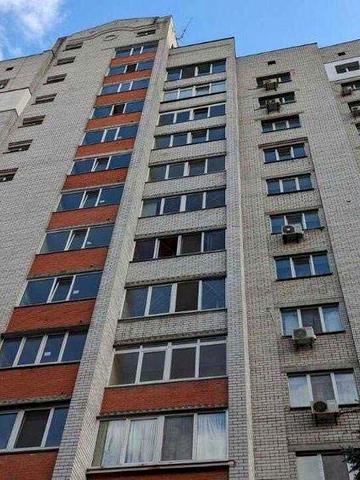 Севастопольська пл, вул.Максима Токарєва,5 (Вузівська), 210кв.м