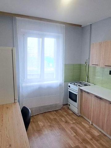 Здам 1-к після косметичного ремонту по вул. Кургузова, 4А за 9000