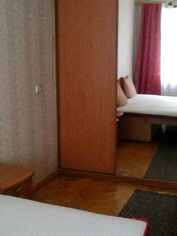 Олени Теліги вул., 33