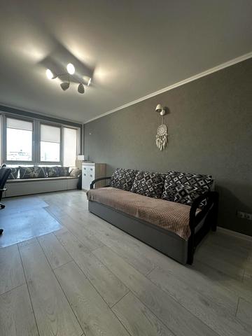 Андрія Малишка вул., 15