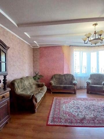 Продаж 3х кім квартири 113м² з меблями