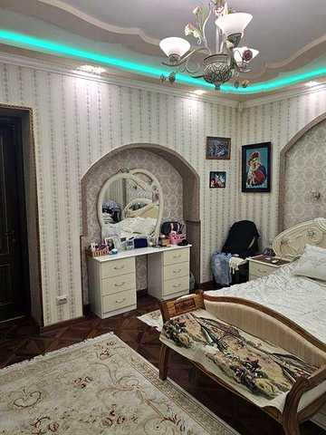Продам 3к квартиру в самому центрі міста з своїм двором