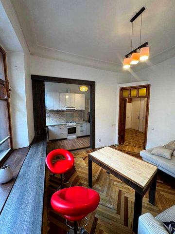 Оренда 3-х кімнатної  квартири  Центр  вул. Воскресенська  9