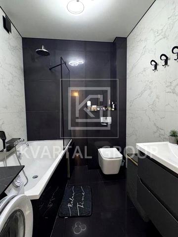 Продам стильну  квартиру в центрі міста - ЖК Central House