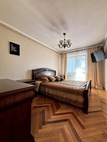 Олександра Кошиця вул., 7