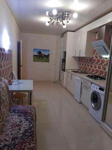 В оренду 90 м² комфорту 2-кімнатна квартира по пров. Кондратьєвський (Інститутський)