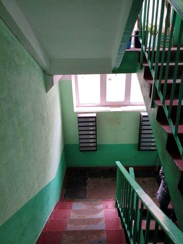 Продаж двокімнатної  біля Дарницької пл