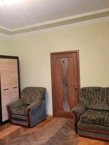 Продається квартира в центрі міста