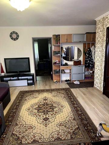 Продам  двукімнатну квартиру