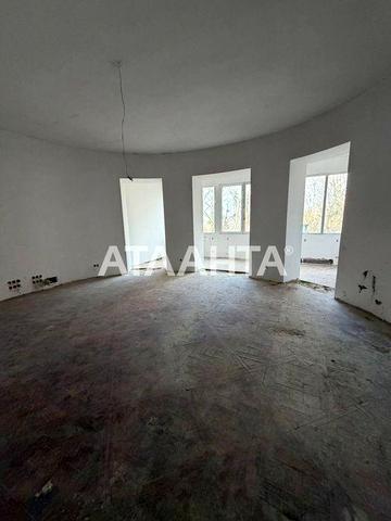 Простора дворівнева квартира в старому Центрі