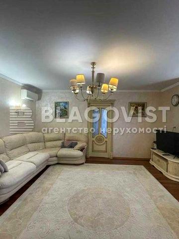 Продається 3 кімнатна квартира м.Київ вул.Львівська 22а