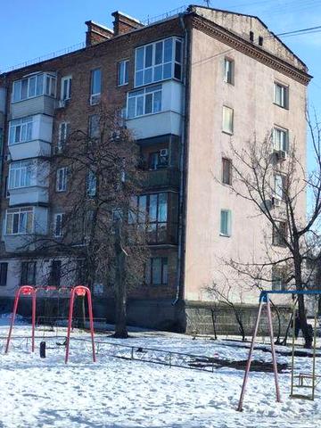 Продаж 1 кімнатна квартира м. Дорогожичі  Без комісії