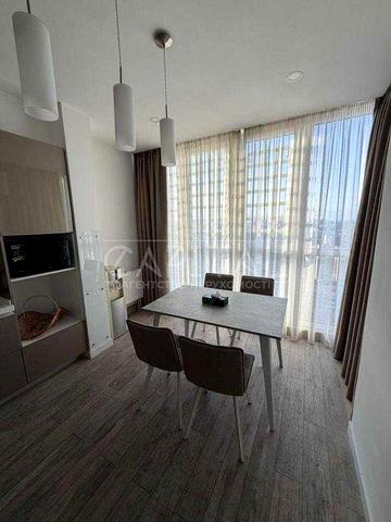 Панорамний пентхаус у серці Солом’янки — простір, світло та комфорт на висоті  25 поверх