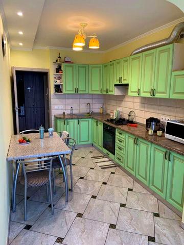 Центр Здається в оренду 2 кімнатна квартира Набережна 8а