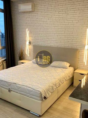 Жилянська вул., 118