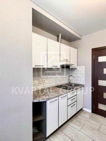 Здам студію в ЦЕНТРІ міста в будинку з підземним паркінгом БЕЗ КОМІСІЇ