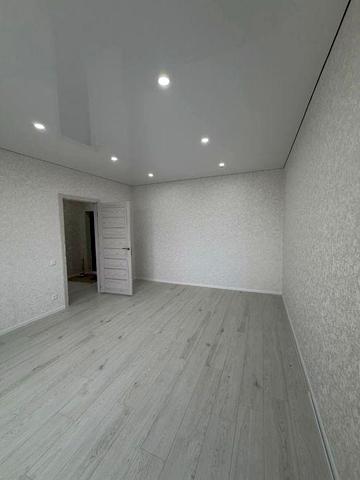 Продам однокімнатну квартиру в центрі міста.