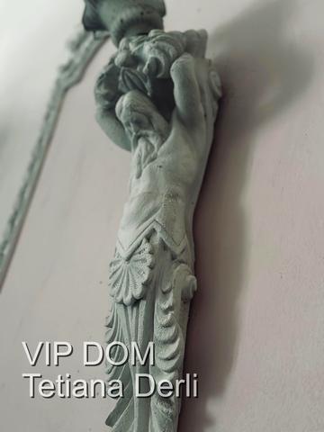 Соборна пл., 4