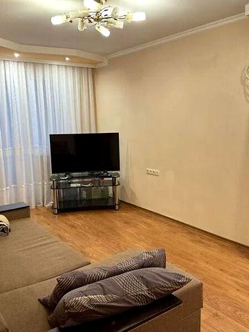 Довгострокова оренда 2к Квартира Євгенія Логінова (Крилова) вулиця