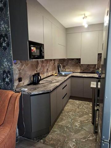 Здается  3-х ком.квартира Автономное Отопление центр города