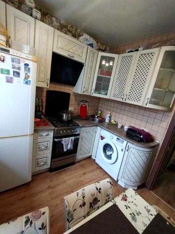 Продам 2к квартиру Новые дома Метро Дворец спорта. 2йєтаж\5ти