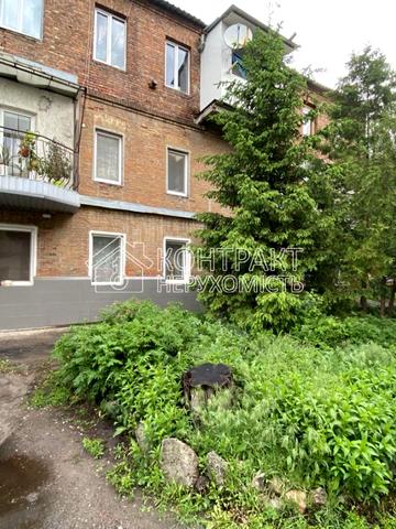 Чоботарська вул., 45