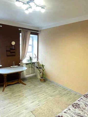 Оренда 3к 2-поверхової квартири на вул. Короленка з інд.газ опаленням