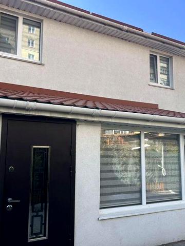 Здається чудовий 3 кімнатний Будинок районі Словянка.