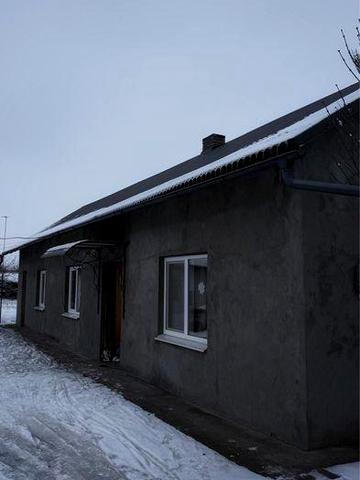 Цегляний утеплений будинок поруч із центром | гараж| асфальтований заїзд| всі комунікаціі