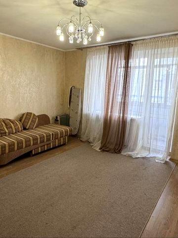 2х комнатная квартира 2/9 кирпичый дом центр Обласная больница