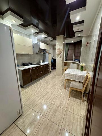 Разумовська вул., 10/12