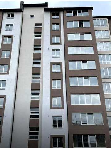 Продам трикімнатну квартиру з горищем у подарунок