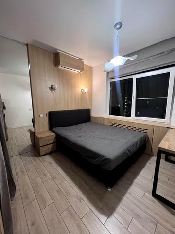None 600 USD