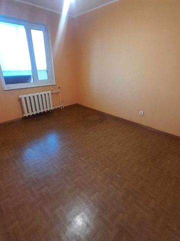 Простора роздільна 2к квартира біля метро Позняки