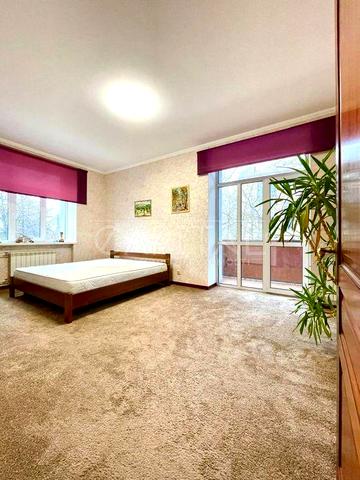 Продаж квартири, вул. Орлика Пилипа, Київ