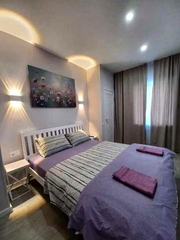 Продаж 1-кімнатної квартири з євроремонтом в центрі  вул. Паторжинського, 13