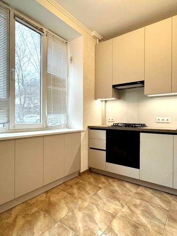 ID 586. Квартира після ремонту, 57 м2, Центр, метро Кловська, Печерськ