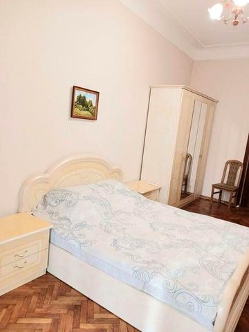 Реальная 3-ка в Центре, Архитектора Бекетова, Гиршмана 17