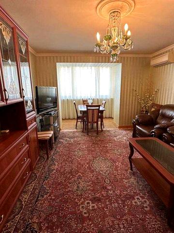 Оренда 3-кімнатної квартири біля метро Лівобережна - Аболмасова 3 (Панельна)