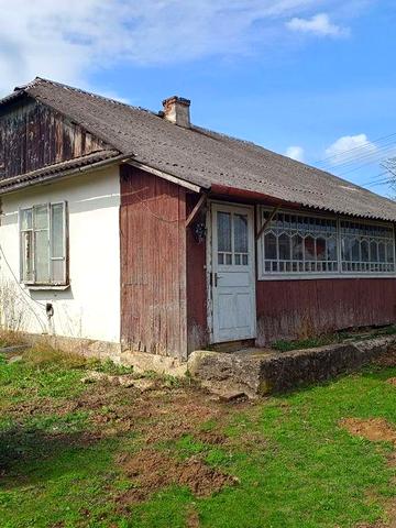 Продаю будинок з великою земельною ділянкою!