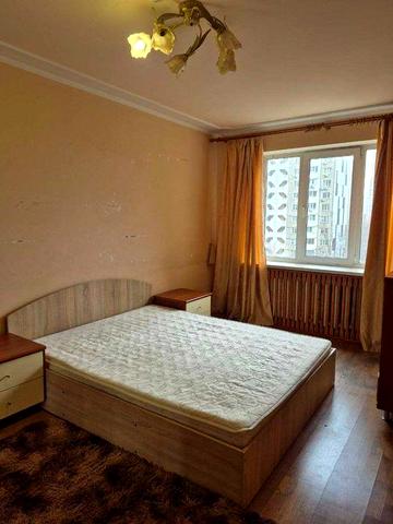 Оренда 2к. квартири біля ТЦ Рівер Молу, Урлівська/Ахматова