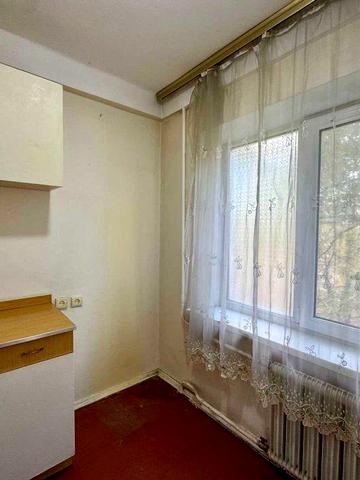 1-кімнатна квартира, м.чернігівська 1 зупинка, 12 хвилин пішки, вул. Мілютенка 7а