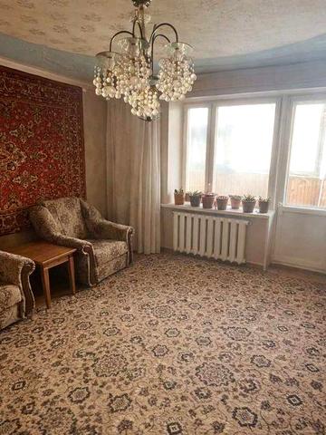 Світло та газ є! Простора 3-кімнатна квартира 74 м² біля метро “Палац Україна”