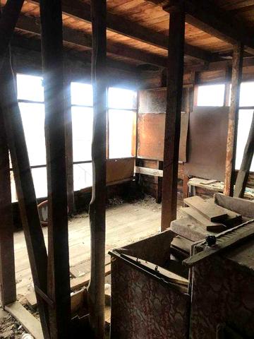 Двоповерхова дача 36 м2 + земля 6 соток + підвал 18 м2