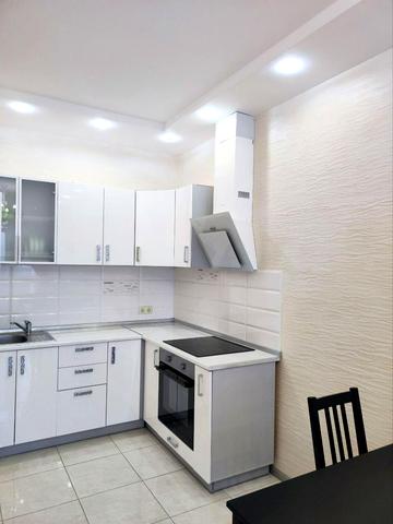 Лесі Українки просп. (Гагаріна), 19