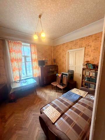 Продам 2 ком квартиру парк Шевченко!