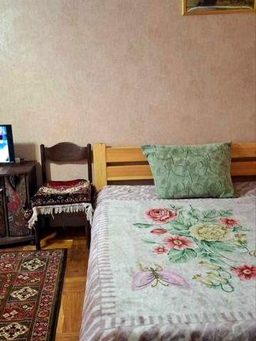 1 комнатная квартира на Филатова/ Космонавтов!