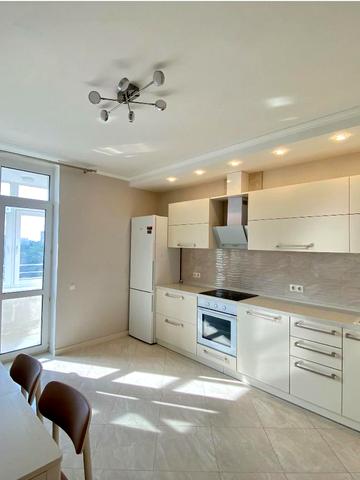 Митрополита Василя Липківського вул. (Урицького), 37-Б