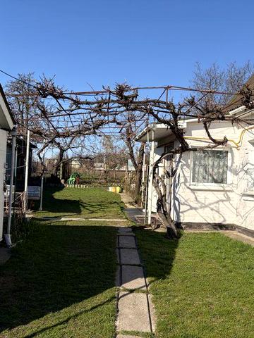 Продажа будинка в центрі с.Сухоліси від власника!